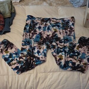 Just Be Multicolor Abstract Leggings